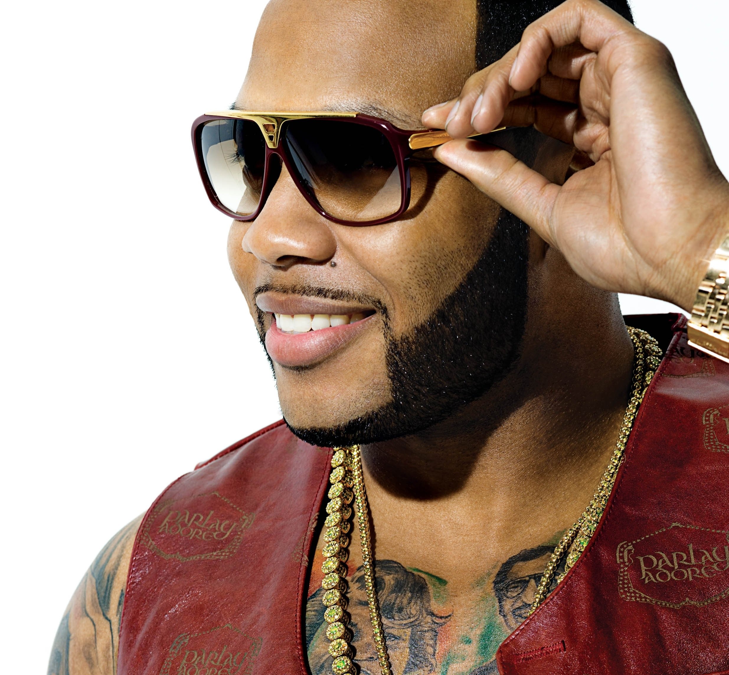 Песня flo rida feat. Flo Rida 2022. Машина Flo Rida певца. Фло. Low Flo Rida feat t-Pain.