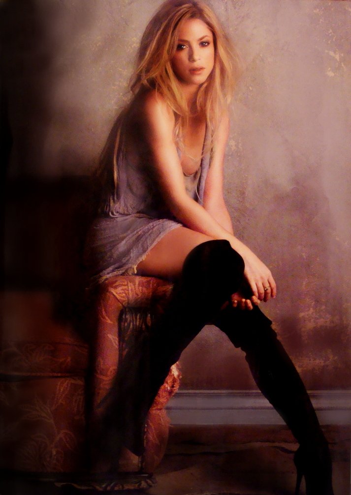 Shakira's New Photos (265/410) - Free2Music