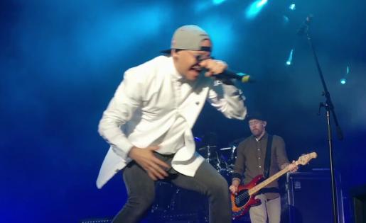 Linkin Park - Talking To Myself (Fan Footage)
