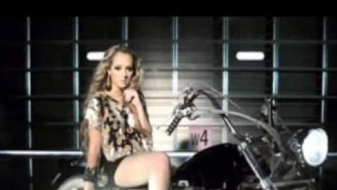 Tynisha Keli - Love Hurts (feat. COMA-CHI)