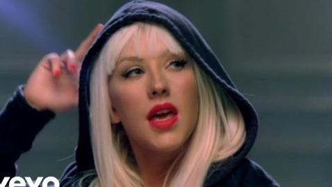Christina Aguilera - Keeps Gettin' Better
