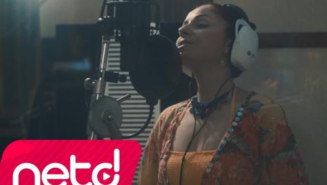 Burcu Arı feat. Genco Arı - Küçüğüm