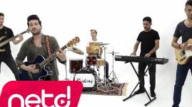 Babuş - Kırmızının Sevdiği Kadın