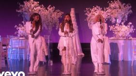 Ariana Grande - thank u, next (Live on Ellen / 2018)