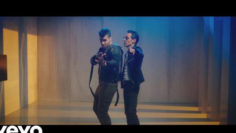 Prince Royce, Marc Anthony - Adicto