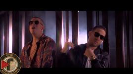 Bad Bunny - Me Llueven (feat. Mark B & Poeta Callejero)