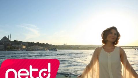 Oya Ergün - Bir Sen Bir İstanbul