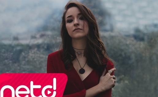 Naz Ölçal - Bir Şarkı Söylerim