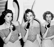 The Andrews Sisters Photo