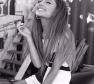 Ariana Grande Photo