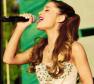 Ariana Grande Photo