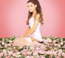 Ariana Grande Photo